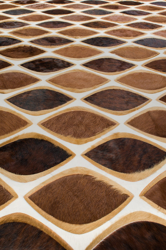 Flaunt / Hide Rug / 08878