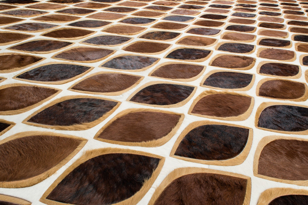 Flaunt / Hide Rug / 08878