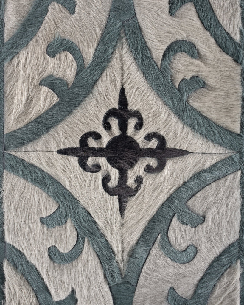 Polonaise / Hide Rug / 15999