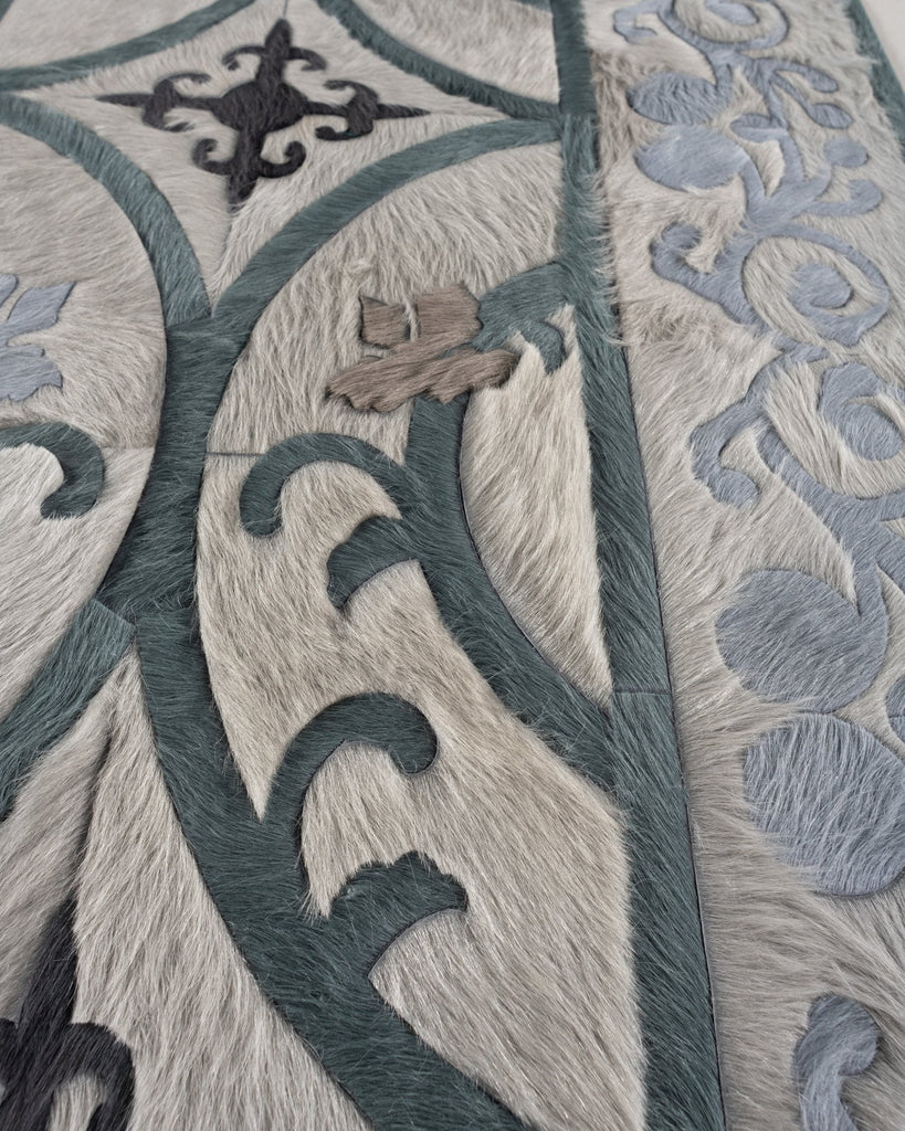 Polonaise / Hide Rug / 15999