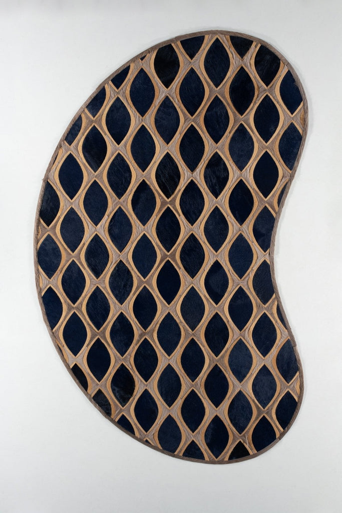 Flaunt / Hide Rug / 16377