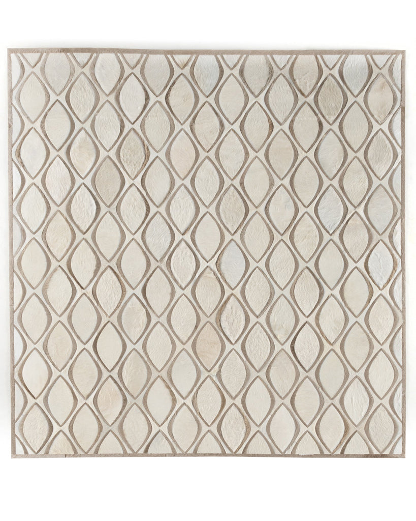 Flaunt / Hide Rug / 18163
