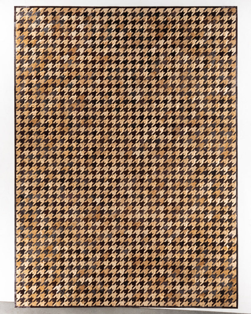 Black Dog / Hide Rug / 18625